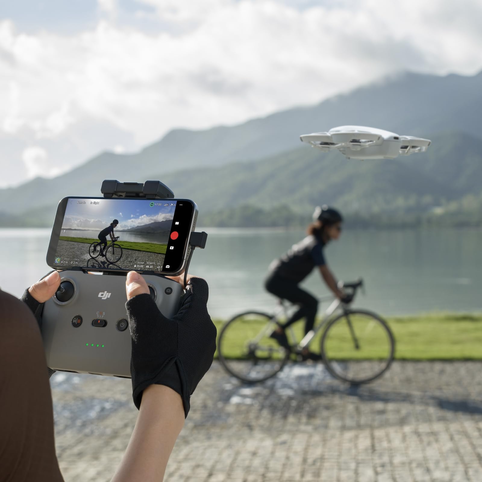 DJI Neo, Mini Drone with 4K UHD Camera for Adults, 135g Self Flying Drone that Follows You, Palm Takeoff, Subject Tracking, QuickShots, Stabilized Video, Built-In Propeller Guard (Controller-Free)