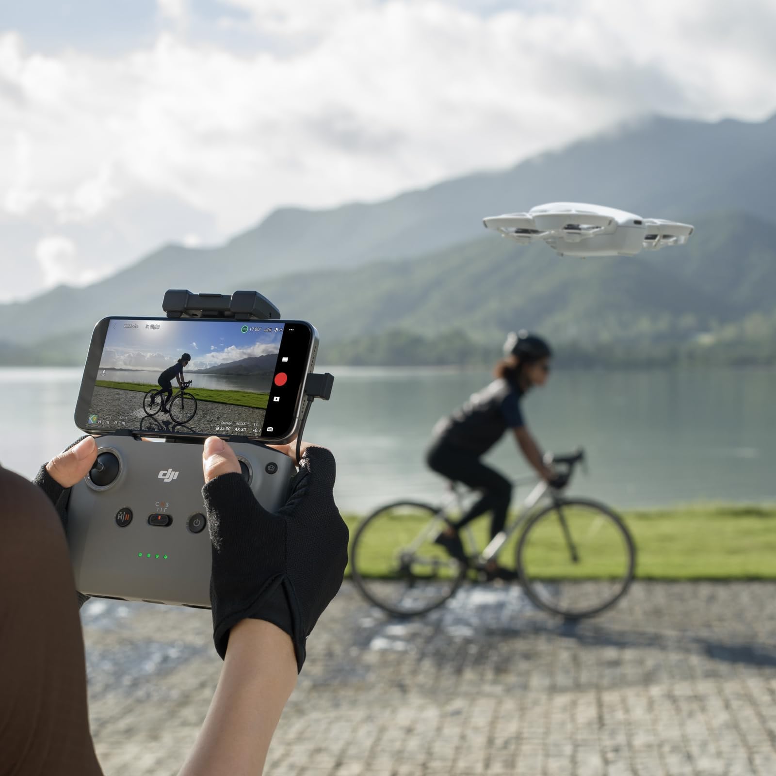 DJI Neo, Mini Drone with 4K UHD Camera for Adults, 135g Self Flying Drone that Follows You, Palm Takeoff, Subject Tracking, QuickShots, Stabilized Video, Built-In Propeller Guard (Controller-Free)